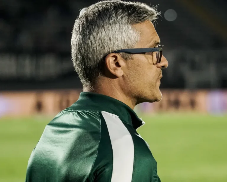 Armando Evangelista isenta Tadeu e diz que “há coisas positivas para tirar” da derrota para o Coritiba 
