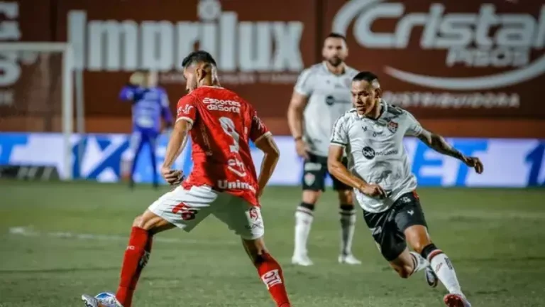 Vila Nova vence concorrente direto e termina rodada na liderança isolada da Série B