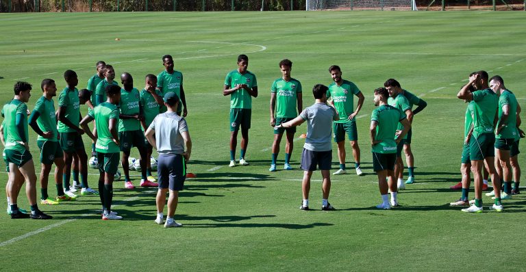 Com novidades, Goiás finaliza preparação para o jogo contra o Corinthians 