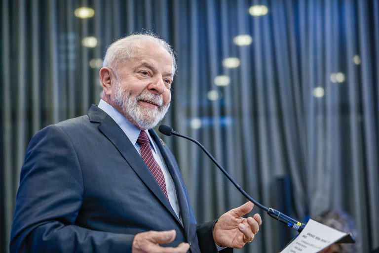 Em Angola, Lula defende reforma do Conselho de Segurança da ONU 