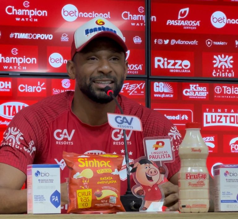 Rafael Donato defende Claudinei Oliveira das criticas e fala em jogar a vida pelo treinador