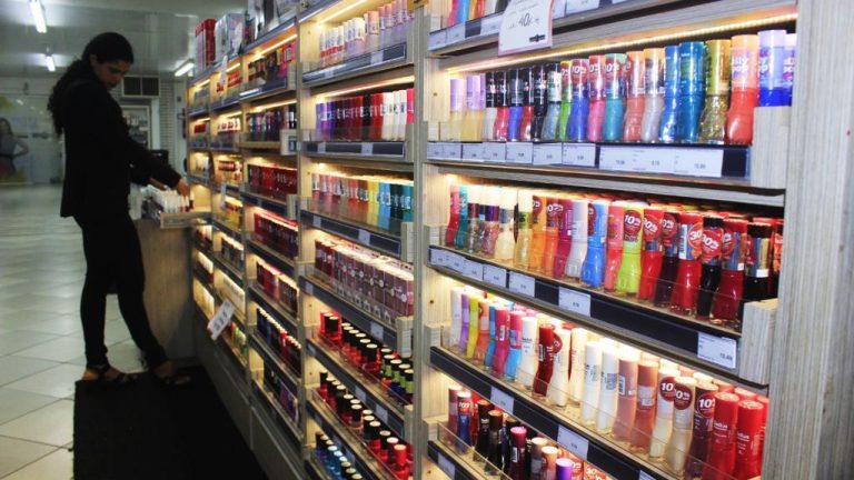 Comércio goiano cresce e atinge recorde de série histórica, diz IBGE