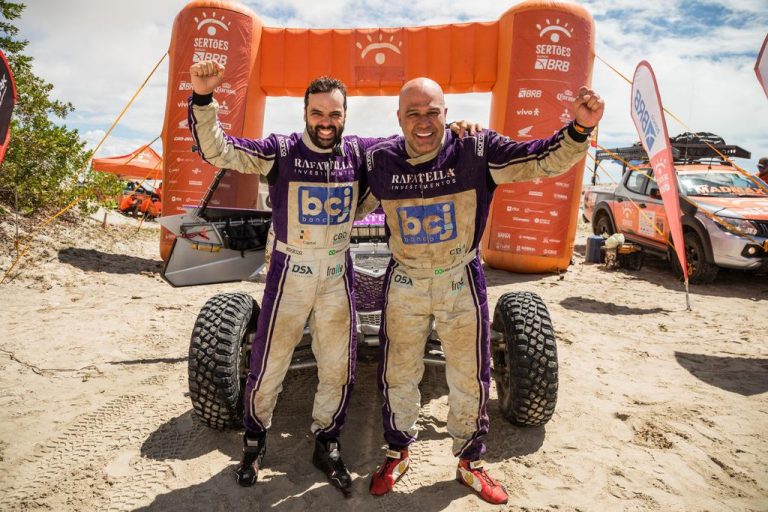 Dupla da Fifi Rally Team finalizou o maior Rally das Américas em 3º na T4