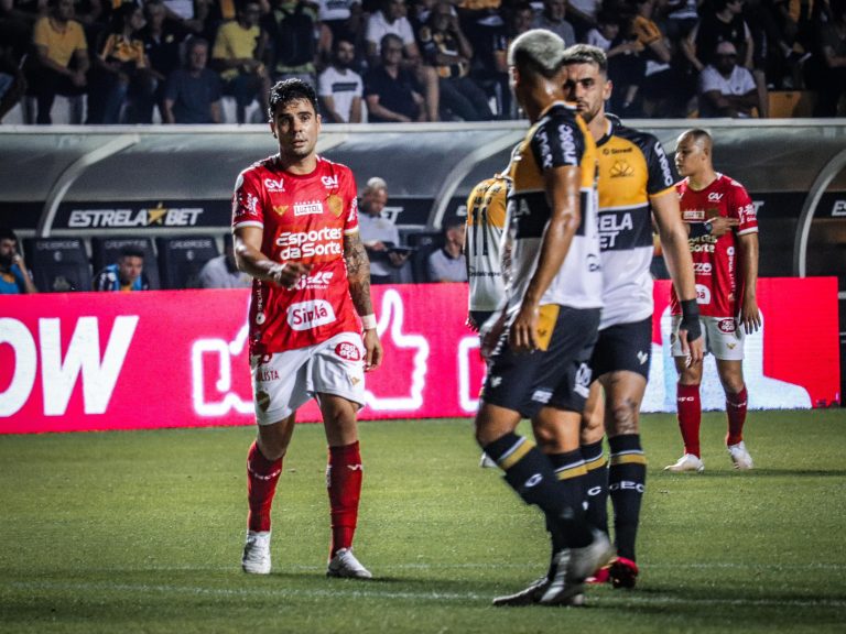 Vila Nova perde confronto direto e deixa G4 da Série B