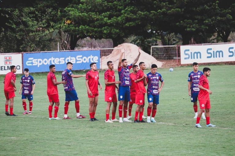 Com time reserva, Vila Nova goleia a Anapolina em jogo treino no CT