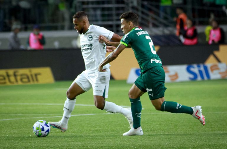 Goiás perde com gol no apagar das luzes, mas continua fora do Z4
