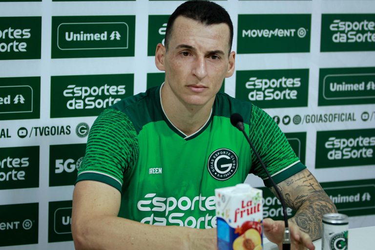 Sidimar celebra recuperação e projeta sequência do Goiás na Série A