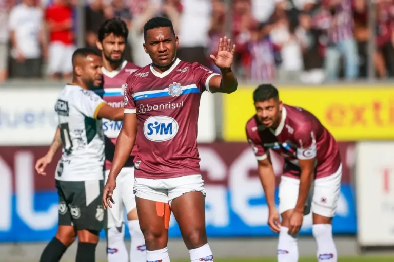 Vila Nova contrata artilheiro da Série D pelo Caxias como primeiro reforço de 2024