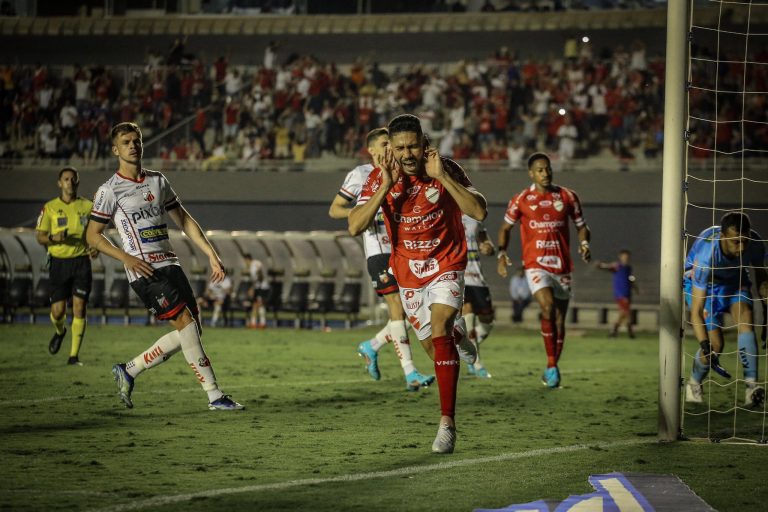 Na estreia de Lisca, Vila Nova pode ter Neto Pessoa e Jean Pierre como novidades