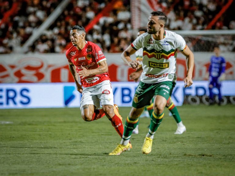 Vila Nova joga decisão contra o Sampaio Corrêa em busca do G-4