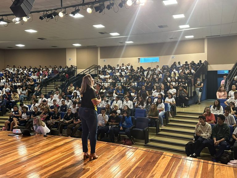 Governo de Goiás realiza aulões preparatórios para o Enem