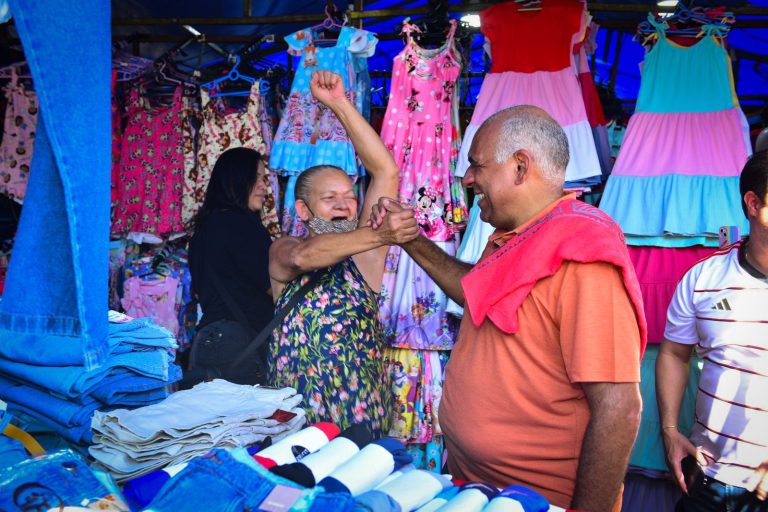 Feira Hippie volta a funcionar às sexta-feiras, em Goiânia