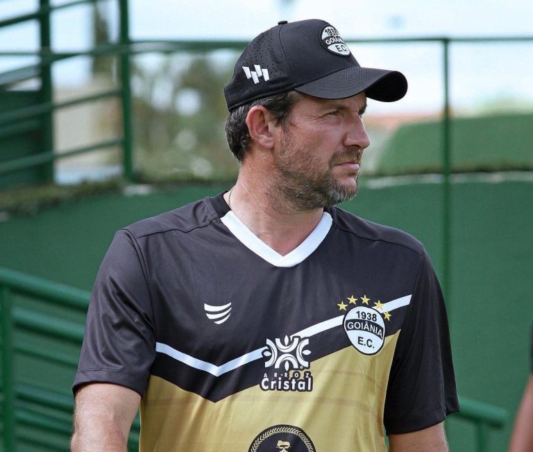 Lucas Oliveira durante passagem no Goiânia em 2023