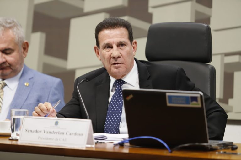 Instagram de Vanderlan Cardoso é ‘invadido’