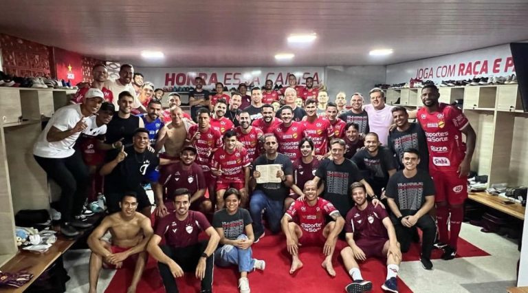 Vila Nova tem quase vinte jogadores em fim de contrato e reformulação para 2024 promete ser grande