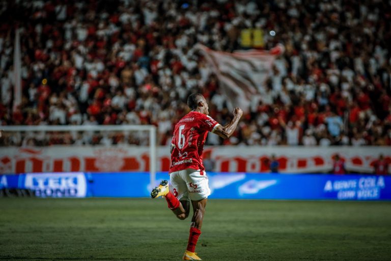 Vila Nova deve ganhar reforços de Ralf e Lourenço contra o Vitória na partida do ano