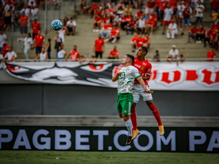 Vila Nova empata no Serra e vê sonho do acesso ficar distante