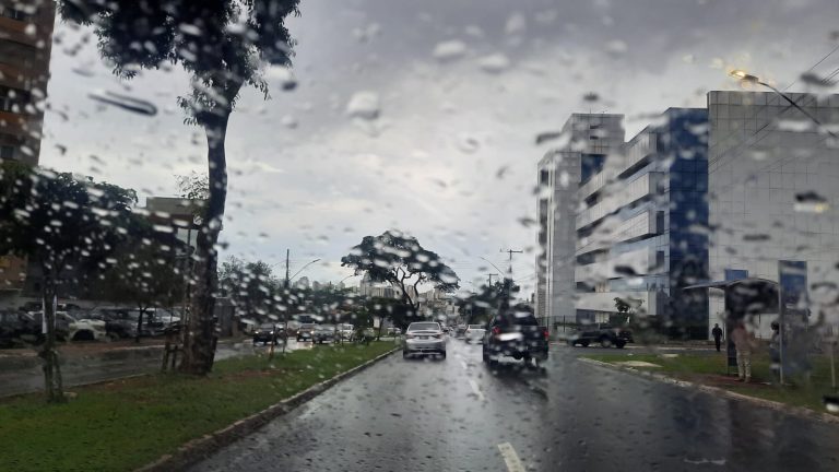 Frente fria deve amenizar altas temperaturas nesta semana em Goiás