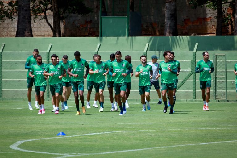 Com 92% de risco de rebaixamento, Goiás se reapresenta nesta quinta-feira (16)