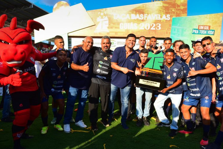 Prefeito participa das finais da Taça das Favelas, em Goiânia
