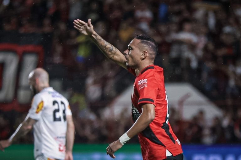 Atlético-GO empata no Accioly e pode deixar G4 ao término da rodada