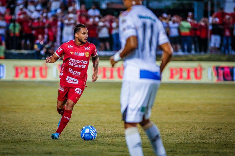 Vila Nova perde para o lanterna na última rodada e deixa escapar acesso para a Série A