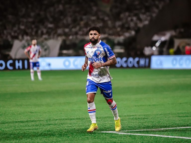 Atacante Romarinho durante partida no Fortaleza