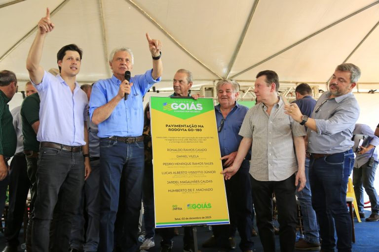 Caiado entrega GO-180 e destaca importância da via para o Sudoeste goiano