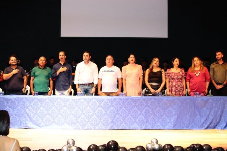 Novos gestores das unidades escolares municipais são empossados, em Aparecida de Goiânia