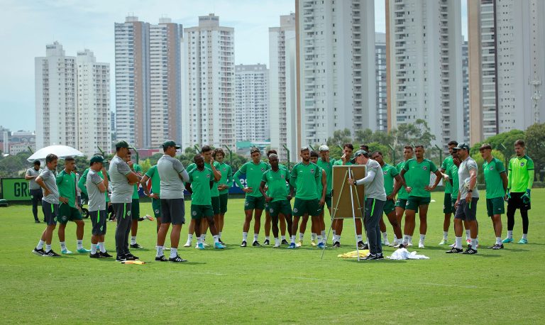 Com desfalques, Goiás enfrenta o Anápolis nesta quarta-feira (24)
