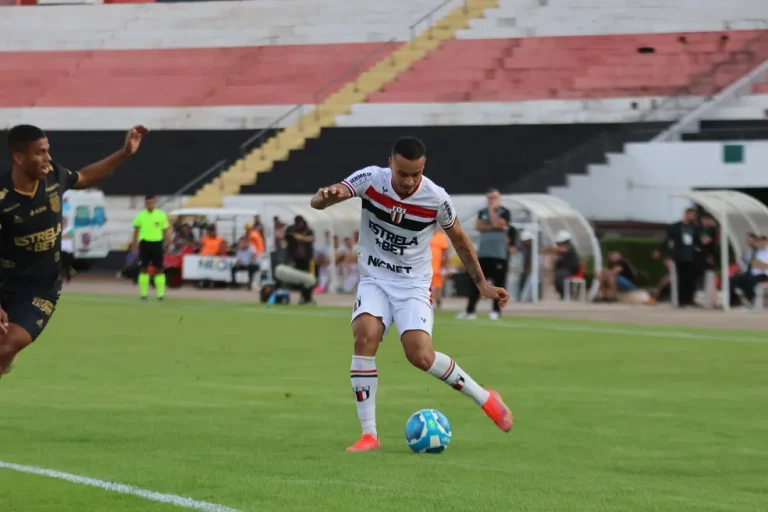 Goiás encaminha contratação de meia revelado pelo Flamengo 