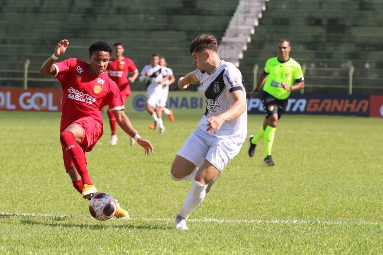 Após eliminação na Copinha, até cinco jogadores da base serão aproveitados no profissional do Vila Nova