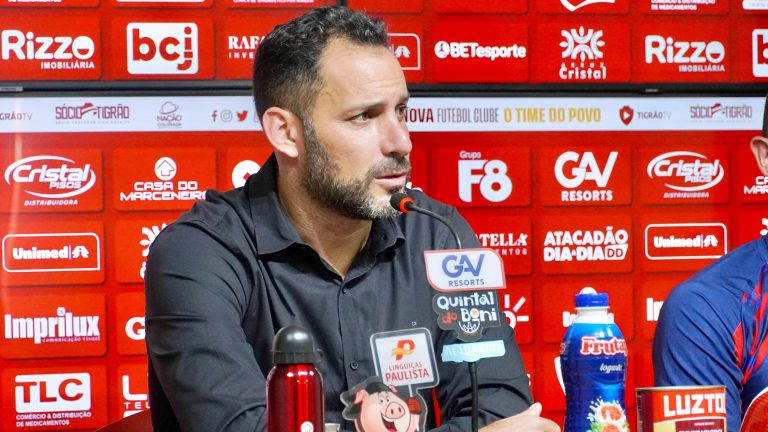 Frontini elogia inicio de ano do Vila Nova e destaca ”Não chegamos a liderança por acaso”.