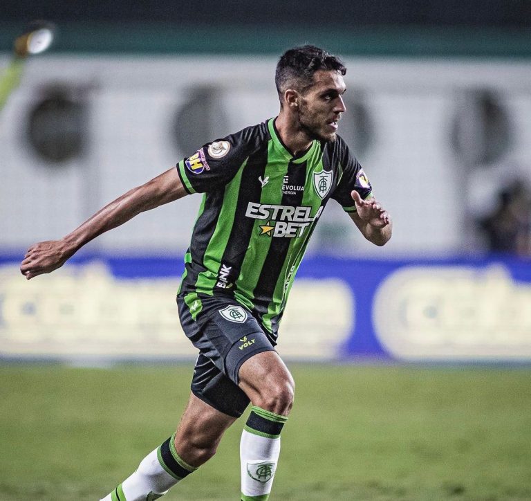 Lucas Kal em ação pelo América-MG em 2023