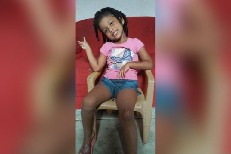 Corpo de menina que foi arrastada por enxurrada é encontrado