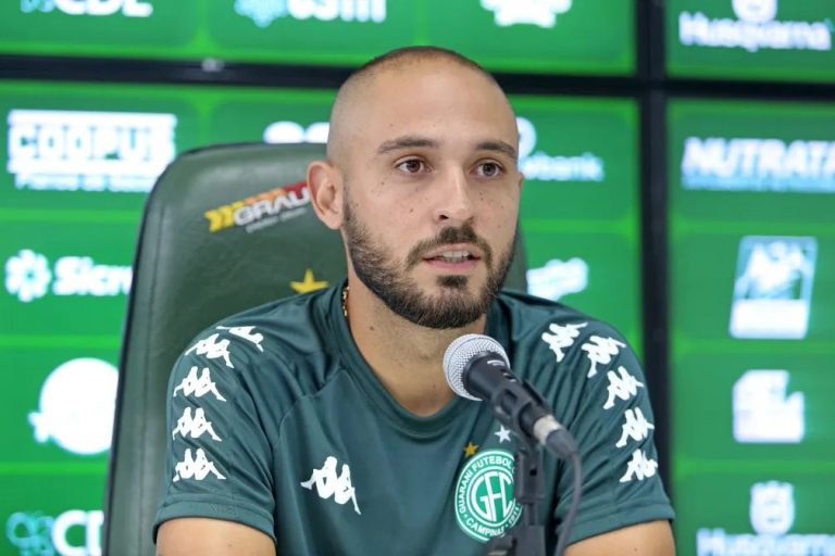 A chegada do meia e aguardada nesta quarta feira para exames médicos e físicos antes da assinatura do contrato.