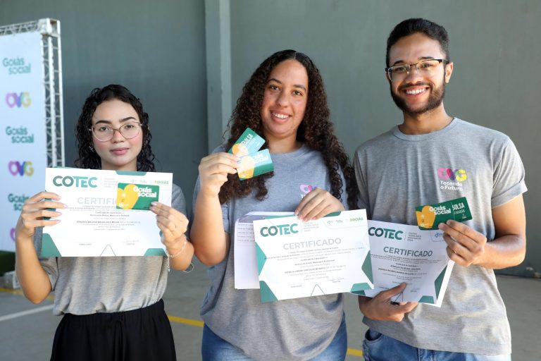 Jovens dos programas da Juventude da OVG recebem Crédito Social e Bolsa Qualificação