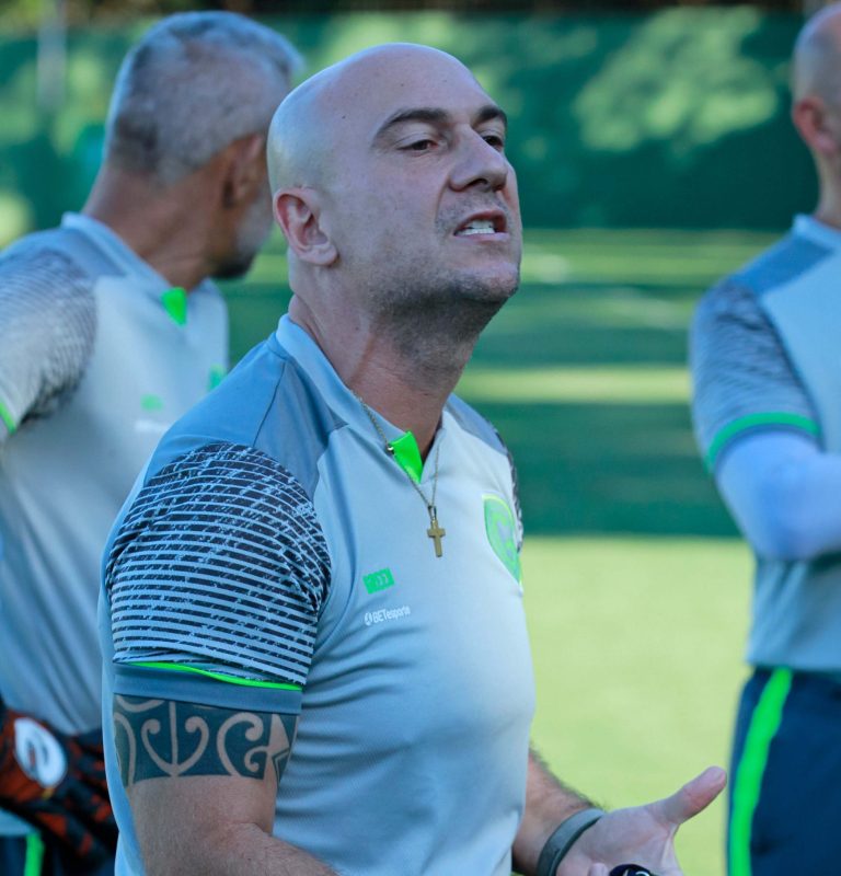 Goiás encara o Ituano em casa pela 4ª rodada do Campeonato Brasileiro Série B. A bola rola no estádio Hailé Pinheiro, amanhã, 10, ás 21h30.