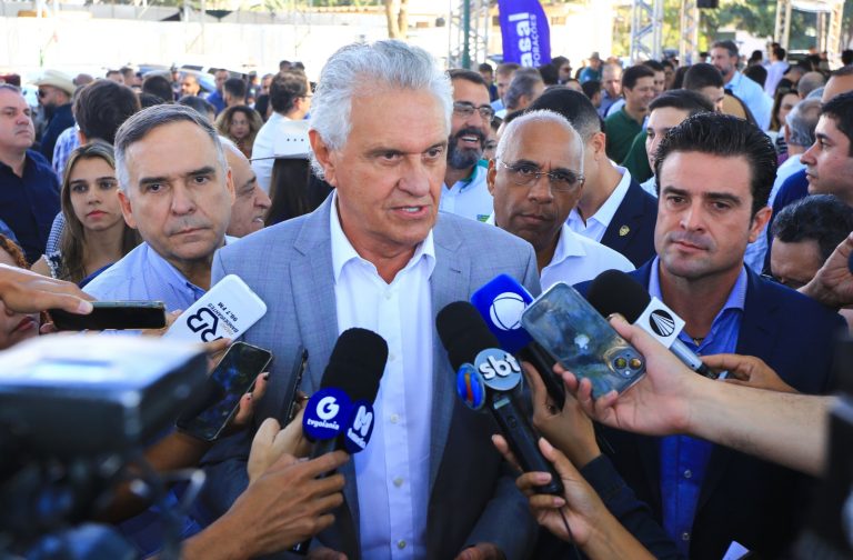 Governador pede à população goiana para se vacinar