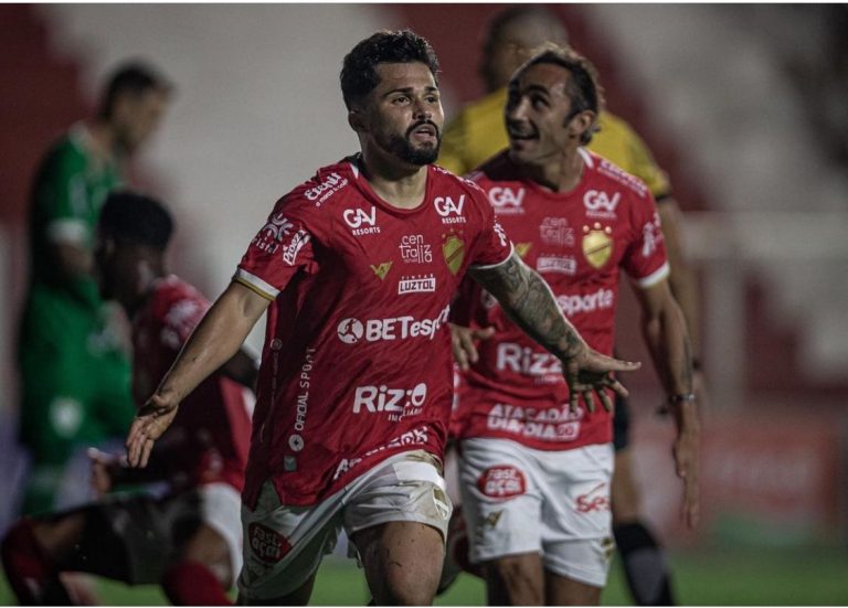 Quatro titulares não viajam e Vila Nova terá mudanças contra o América-MG