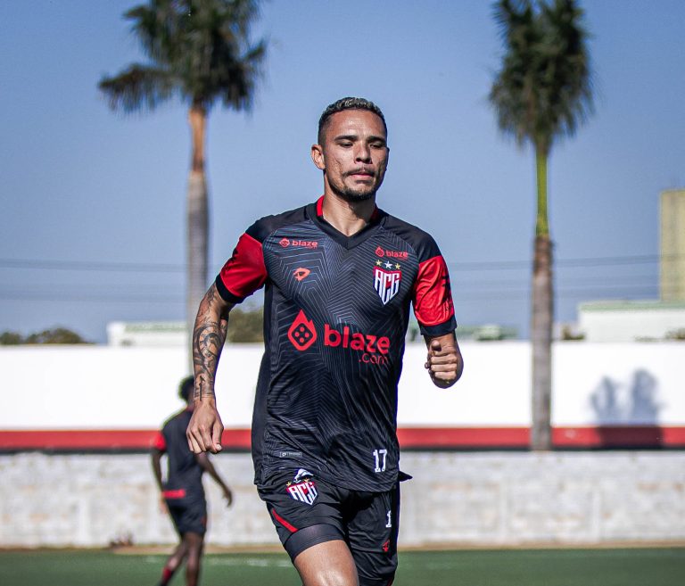 Luiz Fernando treinando no CT do Dragão