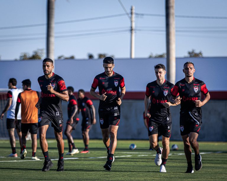 Rhaldney, Lucas Kal, Shaylon e Luiz Fernando correndo