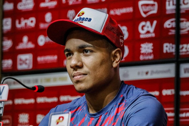 Volante Bruno Matias deixa o Vila Nova e acerta com o Mirassol