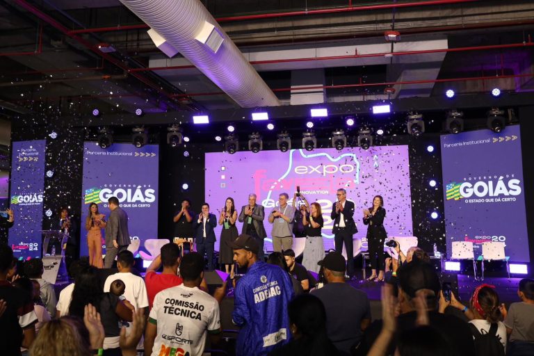 EXPO FAVELA GOIÁS TEVE A SEXTA FINALIZADA COM SHOW DE EDI ROCK E NESTE SÁBADO TERÁ ÚLTIMO DIA COM SHOW DE MV BILL E KMILA CDD E ESCOLHA DOS DEZ NEGÓCIOS MAIS PROMISSORES