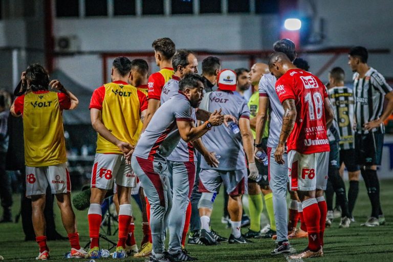 Vila Nova encerra preparação para o jogo contra a Ponte Preta e ganha o retorno de atacante