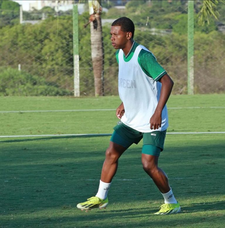 Tallyson poderá estrear pela primeira vez no futebol profissional na partida contra o América MG.