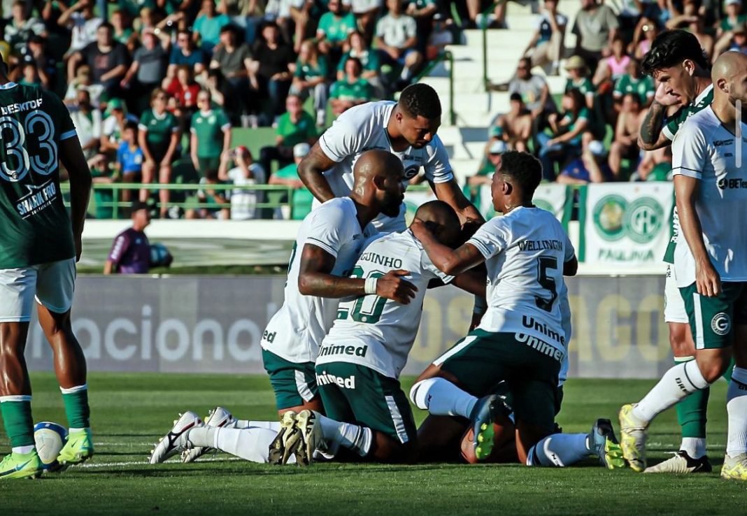 O Goiás voltou a vencer como visitante na Série B. O verdão bateu o Guarani por 3 a 2 em Campinas (SP).