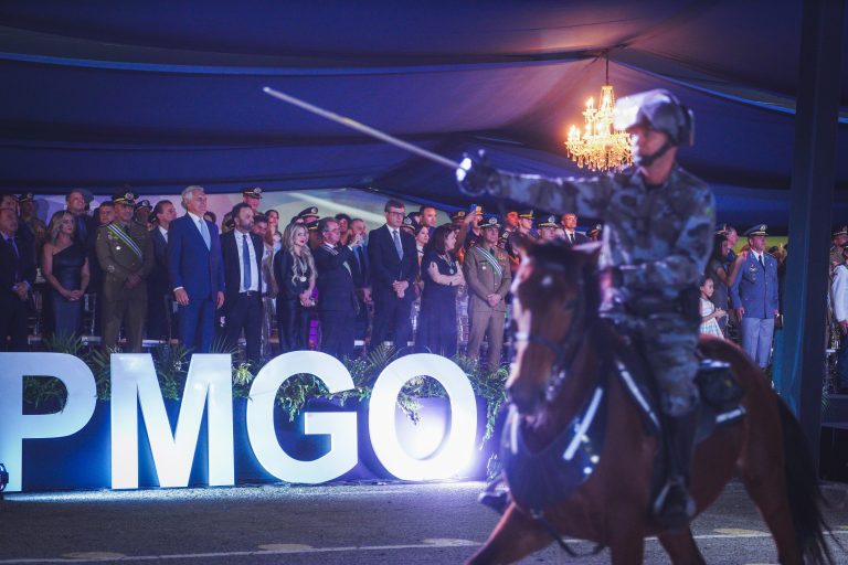 Autoridades civis e militares participam da Cerimônia dos 166 anos da PMGO