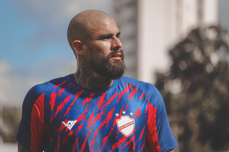 Por motivo de indisciplina, Quintero e João Vitor não jogam mais pelo Vila Nova