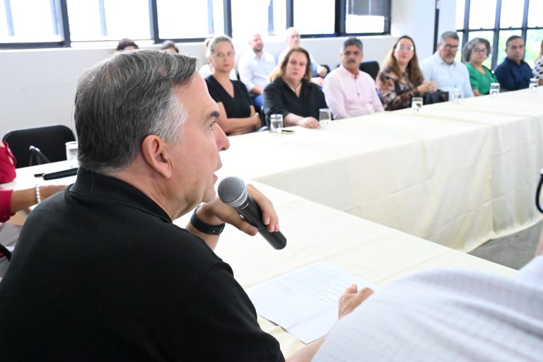 Mabel detalha pagamento a prestadores de serviços de saúde de Goiânia